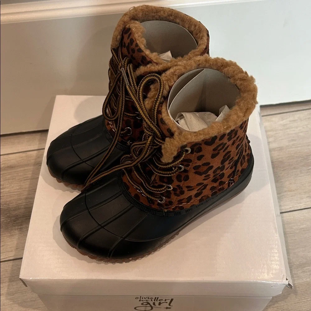 Olivia Miller Girl! Girls leopard print snow rain faux fur lined boots size 13